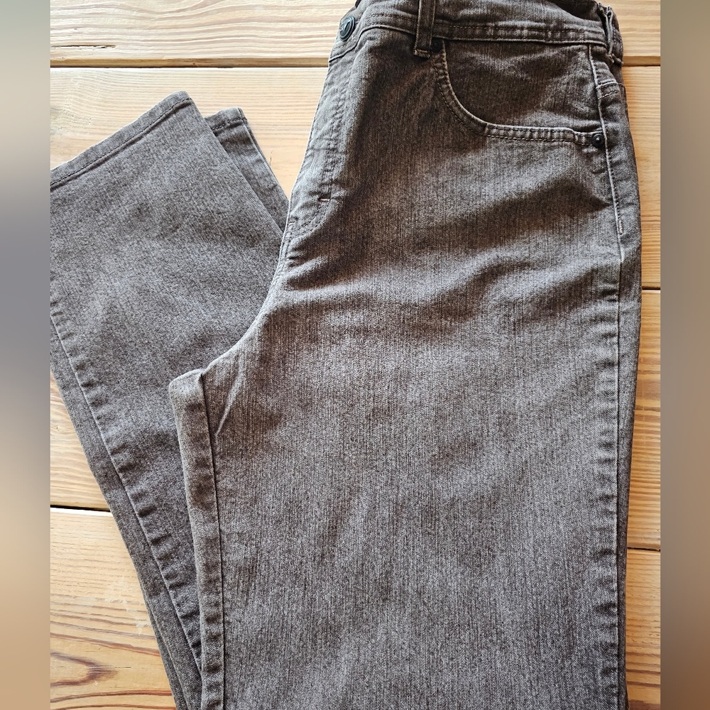 Gloria Vanderbilt Jeans Women's Size 12 charcoal gray